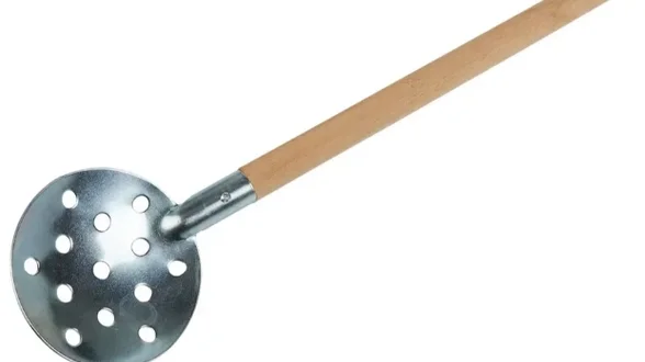 Черпак зимовий (деревян.ручка) / 38см