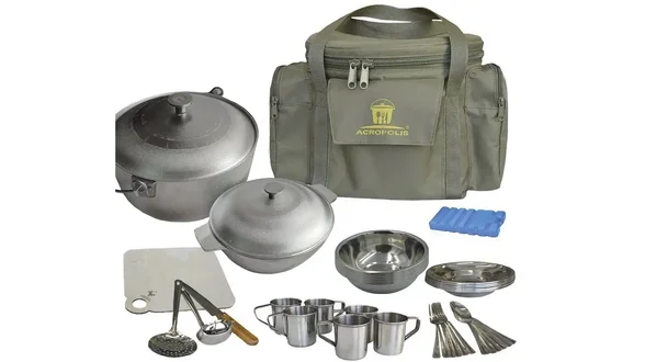 СДП-1 Набір для пікніка (посуд на 6 персон і сумка з термовідділенням) СДП-1 Набір для пікніка (посуд на 6 персон і сумка з термовідділенням)