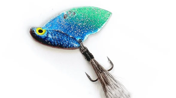 Блешня "ЦИКАДА" 10 г.гологр.покр.,хвіст-трійник-хутро TRITON Блешня "ЦИКАДА" 10 г.гологр.покр.,хвіст-трійник-хутро TRITON